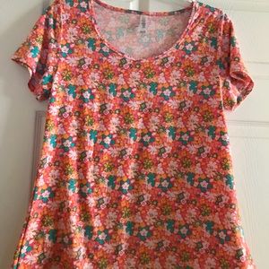 NWOT! LuLaRoe Classic Tee Sz Small